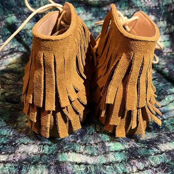 NWOT MONKEY FEET shoes SZ 37/US 7. Brown with fringe - Picture 2 of 5